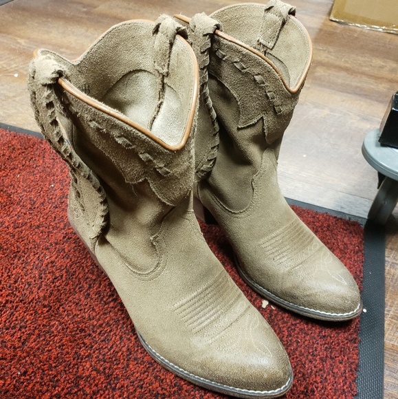 Ariat Shoes - Ariat Booties Ariat Shoes - Ariat Booties